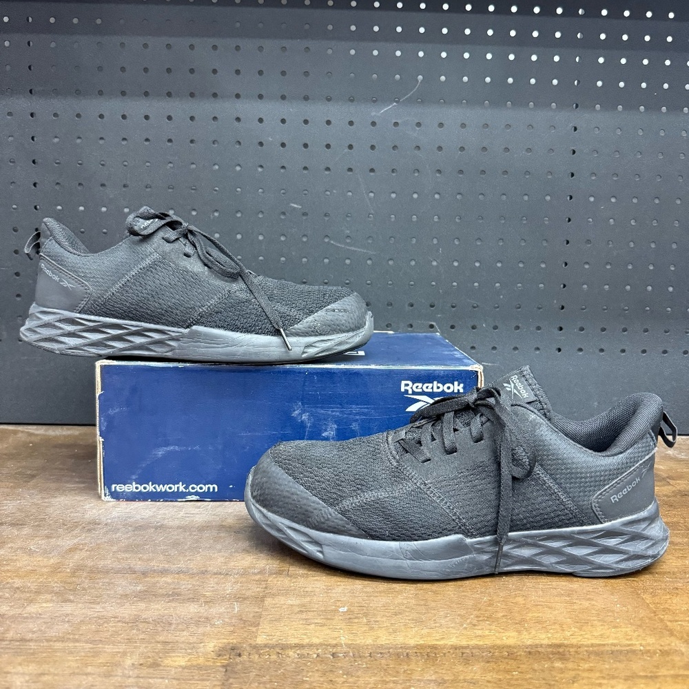 Used W/ Box! Men's Reebok Astroride Strike Work Extra Wide Toe Black Sneakers